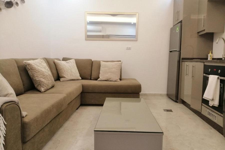 Executive Apartment *