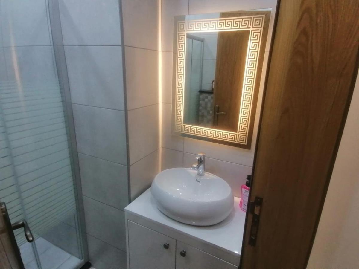 Apartment Executive