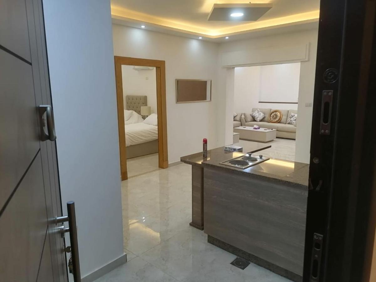 Executive Apartment *